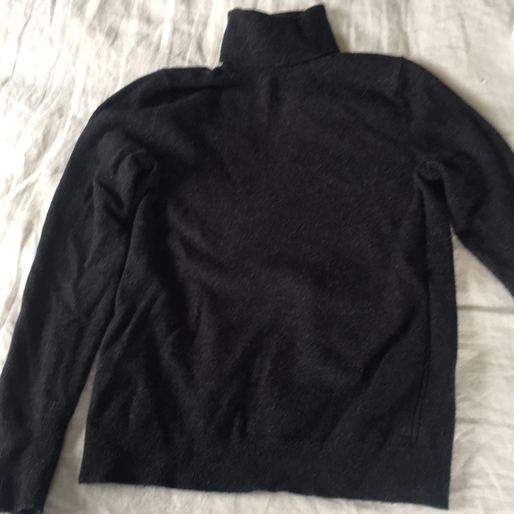 Turtle neck sweater